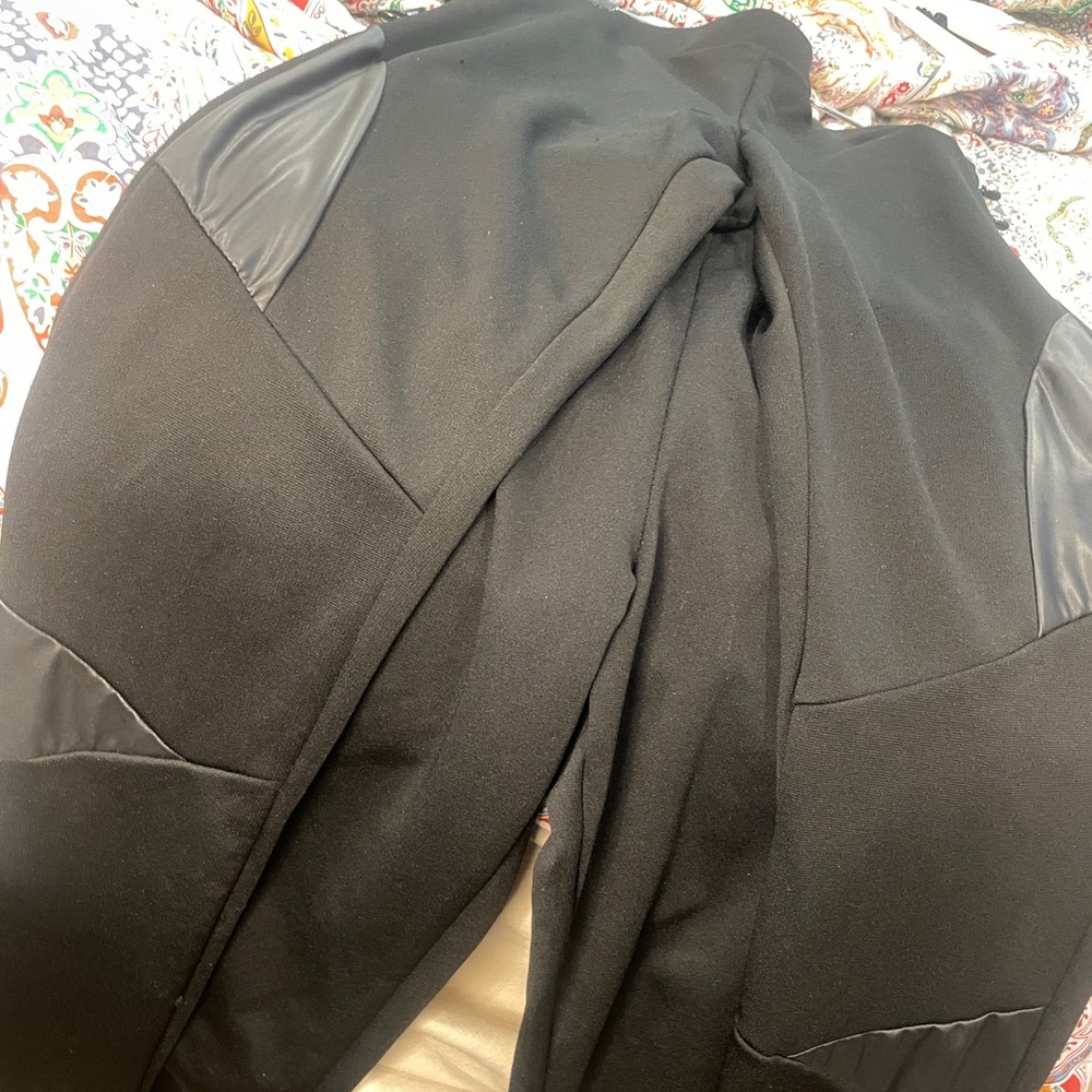 2x kardashian kollection black leggings size XS , each one only worn once